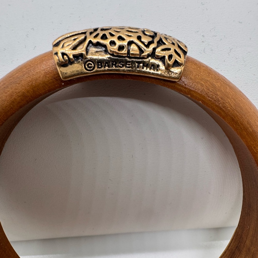 Barse Thai wooden bangle bracelet with gold-tone decorative panels - Picture 2 of 10